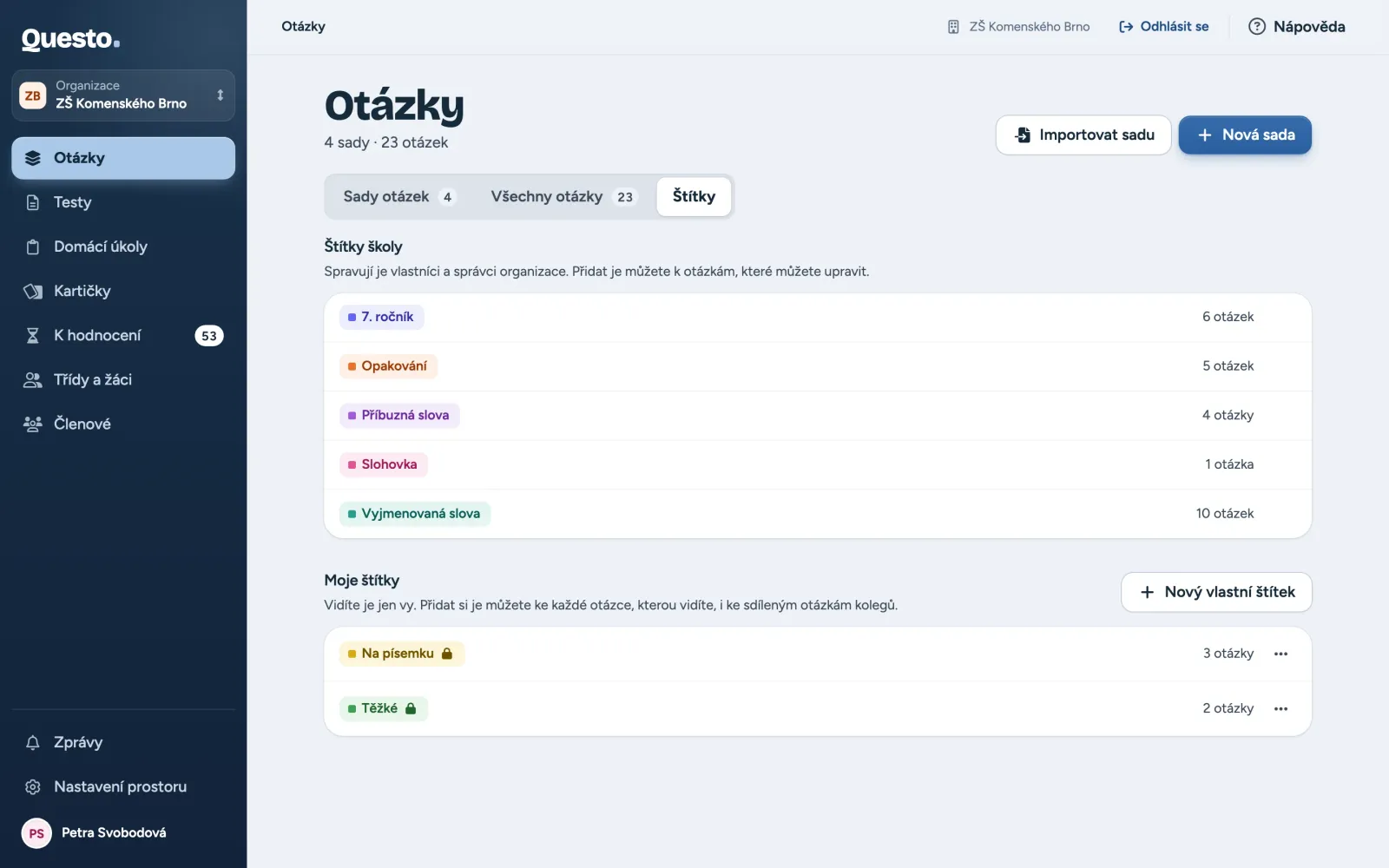 Štítky organizace: štítky školy a vlastní štítky