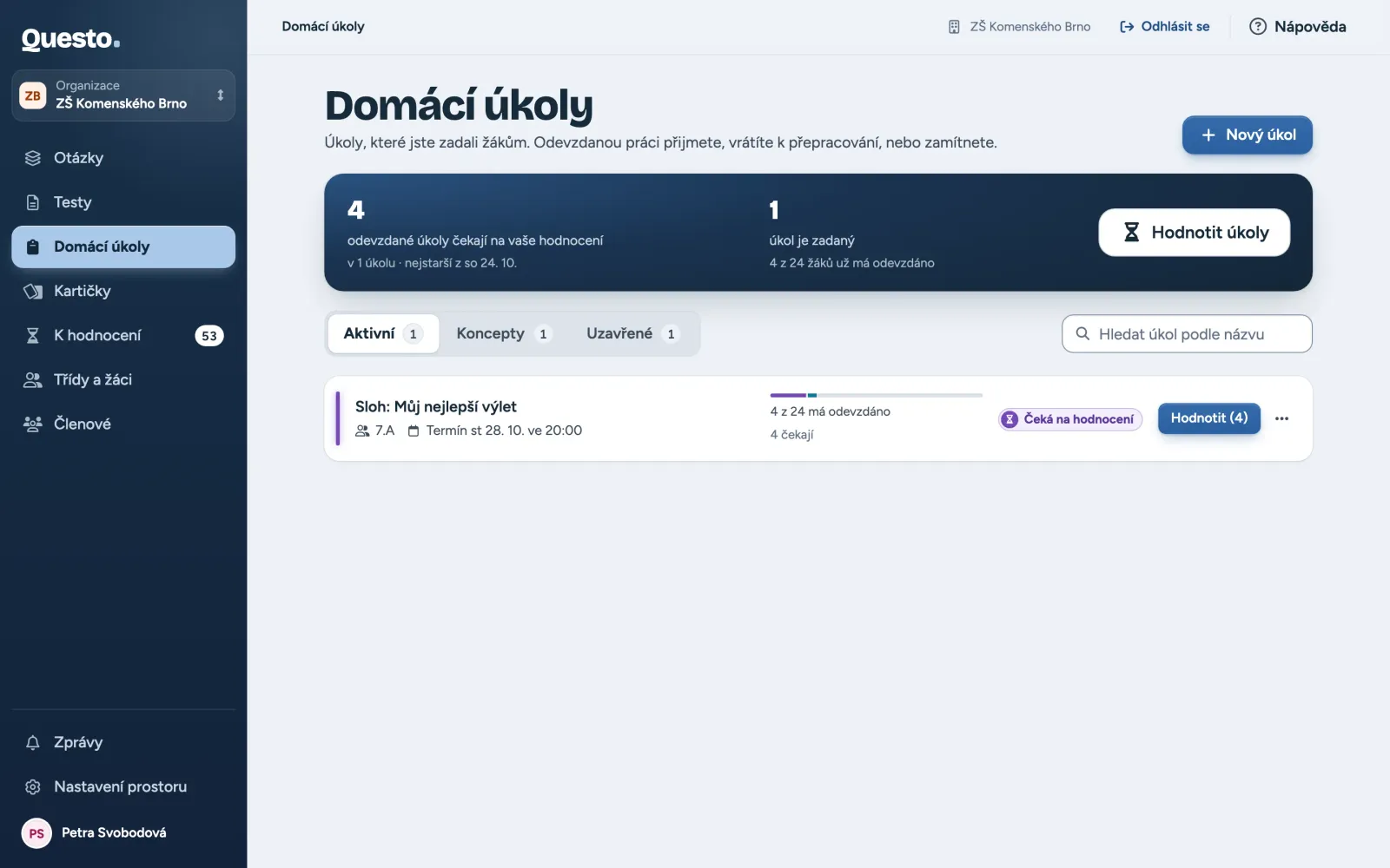 Stránka Domácí úkoly: kolik prací čeká na hodnocení, záložky a seznam úkolů